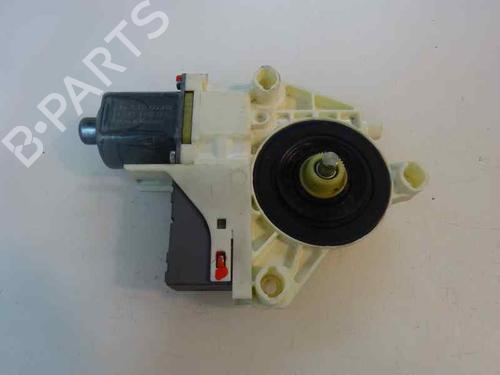 Rudehejsemotor bagstkærm højre PEUGEOT 407 SW (6E_, 6D_) 2.0 HDi 135 (136 hp) 2517129