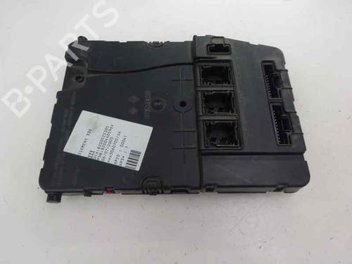 Used Fuse box Fuse box RENAULT MEGANE II Saloon (LM0/1_) 1.9 dCi (LM0G, LM1G, LM2C) (120 hp) 8263562 8263562