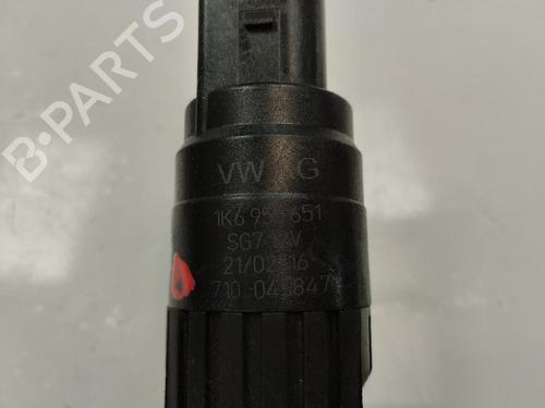 Used Washer pump VW TIGUAN (5N_) 2.0 TDI (110 hp) 19698688