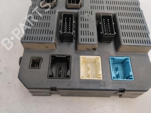 Used Fuse box Fuse box 16500769 16500769
