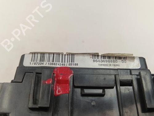 Used Fuse box Fuse box CITROËN XSARA PICASSO (N68) 2.0 HDi (90 hp) 38683900 38683900