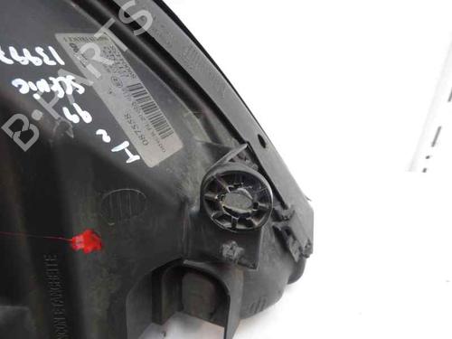 Używane Lampa przednia lewa RENAULT SCÉNIC I MPV (JA0/1_, FA0_) 1.9 dCi (JA05, JA1F) (102 hp) 6580732