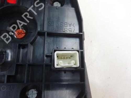 Used Climate control Climate control TOYOTA YARIS (_P9_) 1.3 VVT-i (SCP90_, SCP90R) (87 hp) 11718406 11718406