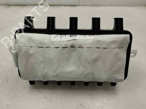 Used Passenger airbag RENAULT CLIO V (B7_) 1.5 Blue dCi 100 (B7AD) (101 hp) 26555933