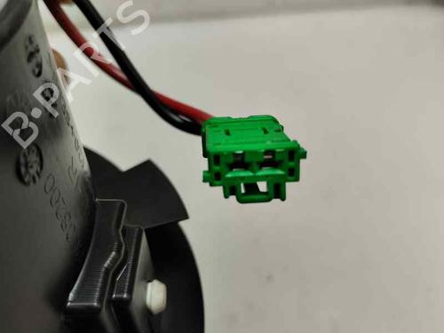 Used Heater blower motor Heater blower motor PEUGEOT 308 II (LB_, LP_, LW_, LH_, L3_) 1.2 THP 110 (110 hp) 30541307 30541307