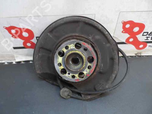 Used Left rear steering knuckle MERCEDES-BENZ E-CLASS (W211) E 220 CDI (211.006) (150 hp) 12443307