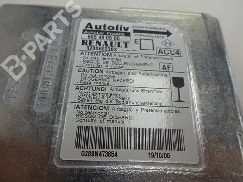 Used ECU airbags ECU airbags RENAULT MEGANE II Coupé-Cabriolet (EM0/1_) 1.9 dCi (131 hp) 11174580 11174580