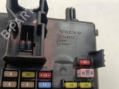 Caixa de fusíveis VOLVO XC60 II (246) D4 AWD | BP30541535E1