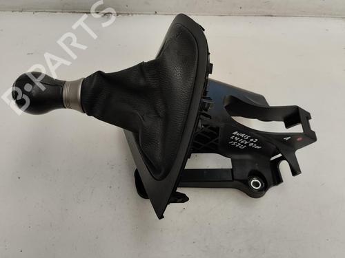 Used Gear lever TOYOTA AURIS (_E15_) 1.4 (ZZE150_, ZZE150R) (97 hp) 15485328