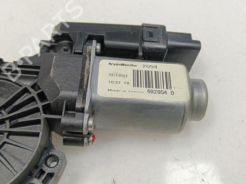 Right front window motor KIA CEE'D SW (ED) 1.6 CRDi 115 | BP35744458E20 - Image 3
