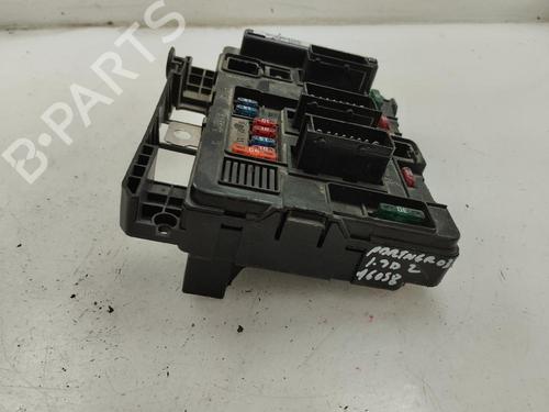 Used Fuse box Fuse box 19485997 19485997