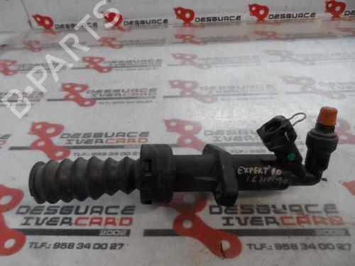 Used Clutch slave cylinder PEUGEOT EXPERT Van (VF3A_, VF3U_, VF3X_) [2007-2025]  14171826