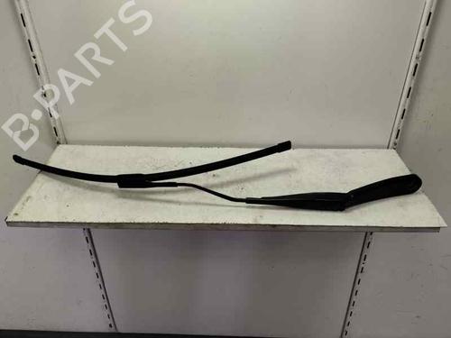 Used Front windshield wiper arm BMW X1 (F48) sDrive 16 d (116 hp) 28023042