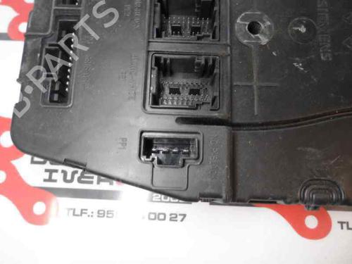 Caixa de fusíveis RENAULT SCÉNIC II (JM0/1_) 1.9 dCi (JM0G, JM12, JM1G, JM2C) (120 hp) 354605