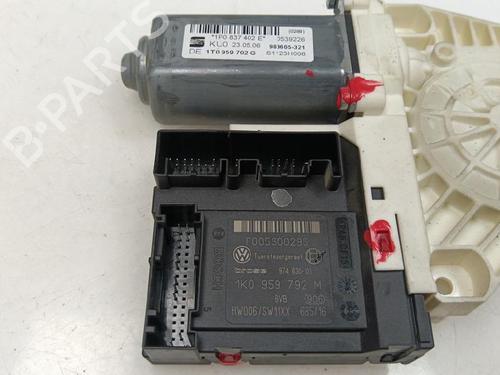 Right front window motor SEAT LEON (1P1) | BP35745117E20 - Image 2