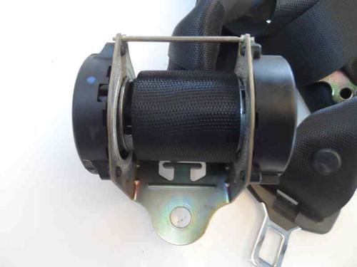Used Rear left seatbelt MERCEDES-BENZ CLK (C208) CLK 230 Kompressor (208.348) (197 hp) 6657652