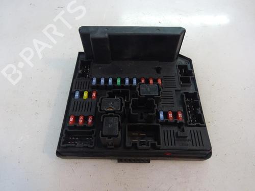 Used Fuse box Fuse box 10868446 10868446
