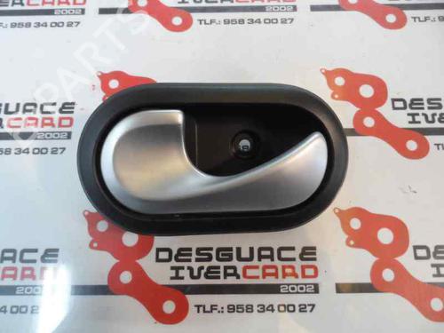Venstre foran invendig håndtak DACIA SANDERO 1.2 16V (75 hp) 3212809