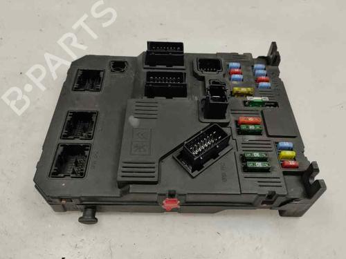 Used Fuse box Fuse box 21271828 21271828
