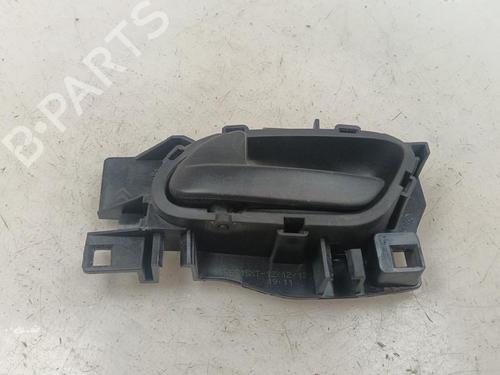 front-left-interior-door-handle-toyota-proace-van-mdz_-2016-35742058 main image