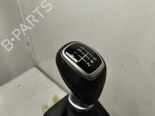 Used Gear lever HYUNDAI KONA (OS, OSE, OSI) 1.0 T-GDi Hybrid 48V (120 hp) 22634226