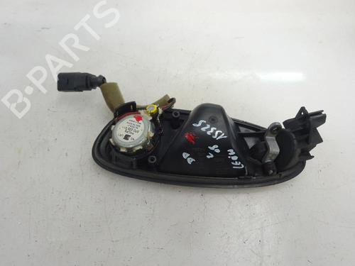 Used Front right interior door handle SEAT LEON (1P1) 1.9 TDI (105 hp) 10931659