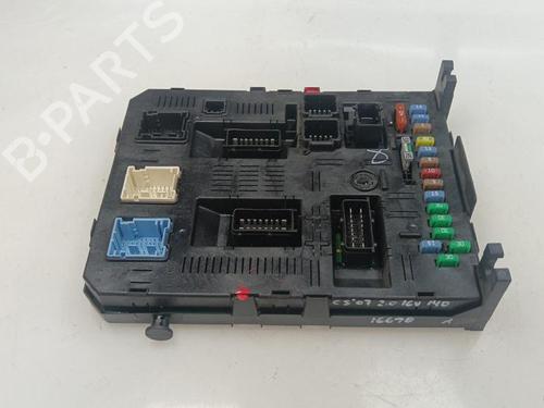 Used Fuse box Fuse box 36497760 36497760