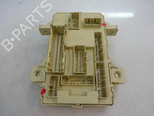 Used Fuse box Fuse box 11106562 11106562