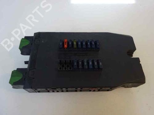 Used Fuse box Fuse box MERCEDES-BENZ VITO Bus (W638) 112 CDI 2.2 (638.194) (122 hp) 1957890 1957890