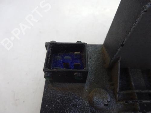 Cerradura puerta trasera derecha OPEL MERIVA A MPV (X03) 1.7 DTI (E75) (75 hp) 10912986