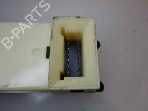 Used Left front window switch MITSUBISHI PAJERO III (V7_W, V6_W) 3.2 Di-D (V68W) (160 hp) 1361170