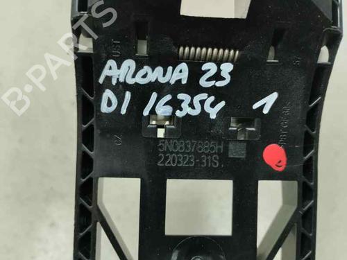 Front left exterior door handle SEAT ARONA (KJ7, KJP) 1.0 TSI | BP29134093C128