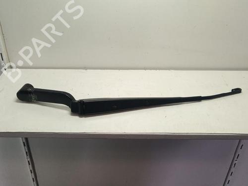 Used Front windshield wiper arm Front windshield wiper arm 35743400 35743400