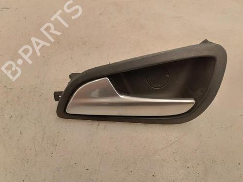 Used Front left interior door handle Front left interior door handle 15528401 15528401