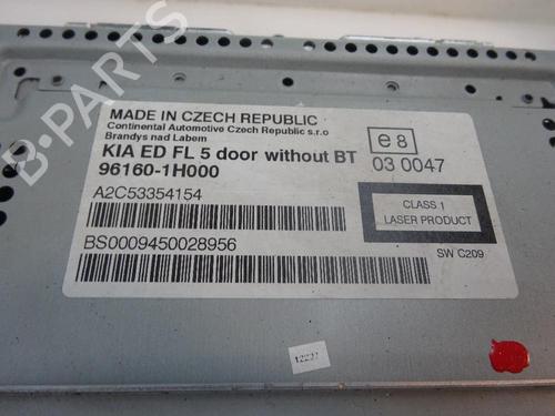 Used Radio Radio KIA CEE'D Hatchback (ED) 1.4 (105 hp) 11106575 11106575