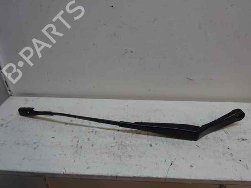 Used Front windshield wiper arm Front windshield wiper arm 3469215 3469215