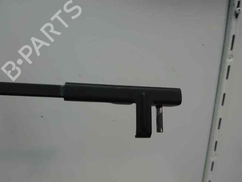 Used Front windshield wiper arm Front windshield wiper arm 8903799 8903799