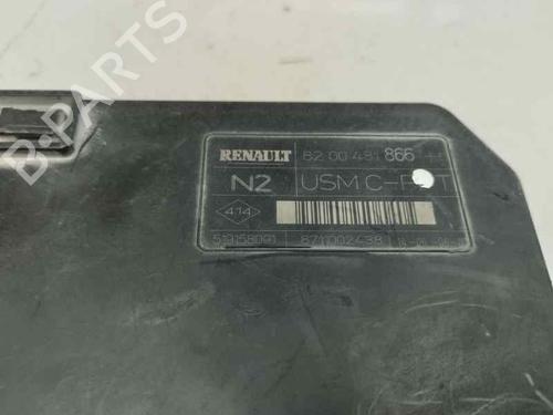 Fuse box RENAULT SCÉNIC II (JM0/1_)  | BP21395147E1 