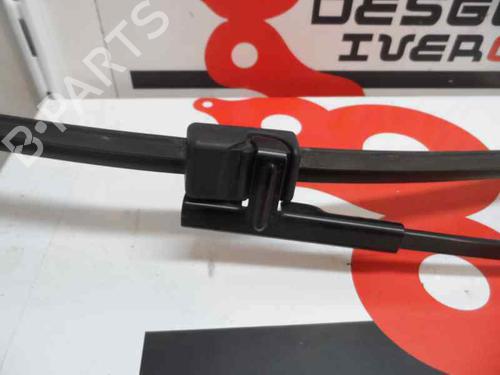 Used Front windshield wiper arm SKODA OCTAVIA II (1Z3) 1.6 (102 hp) 3469063