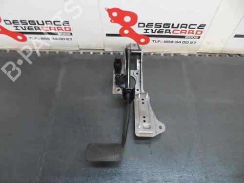 Used Break pedal VOLVO C30 (533) 2.0 D (136 hp) 8797421