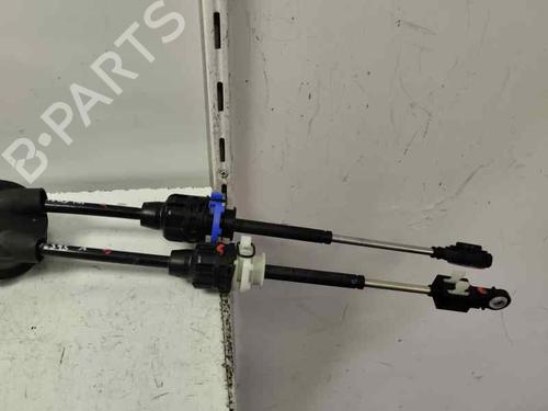 Used Gear lever RENAULT CLIO V (B7_) 1.5 Blue dCi 100 (B7AD) (101 hp) 26582943