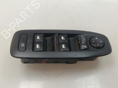 Venstre fortil elrude kontakt Venstre fortil elrude kontakt PEUGEOT 208 I (CA_, CC_) 1.2 THP 110 (110 hp) 37169008 37169008