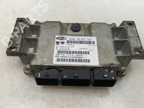 Used Engine control unit (ECU) Engine control unit (ECU) 35742564 35742564