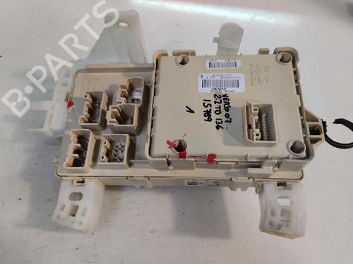 Used Fuse box TOYOTA COROLLA Verso (ZER_, ZZE12_, R1_) 2.2 D-4D (AUR10_, AUR10R) (136 hp) 16480906