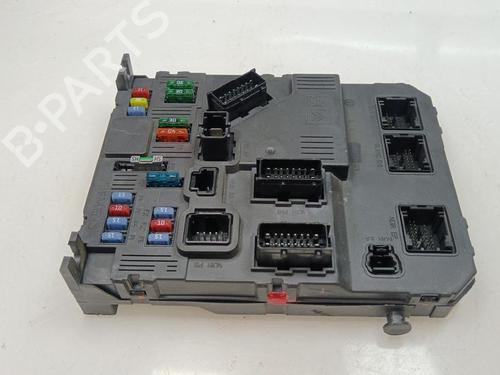 Used Fuse box Fuse box 35745547 35745547