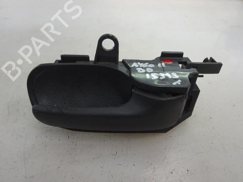 Used Front right interior door handle Front right interior door handle 11379920 11379920