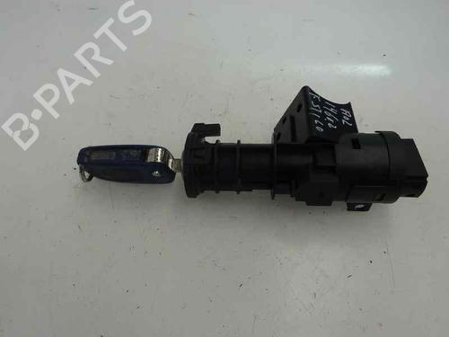 Used Ignition barrel FIAT STILO (192_) 1.9 D Multijet (100 hp) 8079548