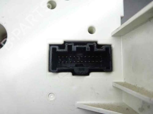 AC Styreenhet / Manøvreringsenhet MAZDA 5 (CR) 2.0 CD (CR19) (143 hp) 8083328