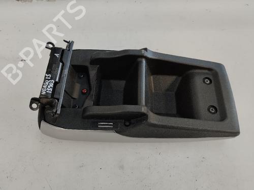 Used Armrest / Center console Armrest / Center console 17156352 17156352