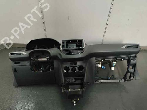 Salpicadero PEUGEOT 2008 I (CU_) 1.2 THP 110 / PureTech 110 | BP30540476C46 